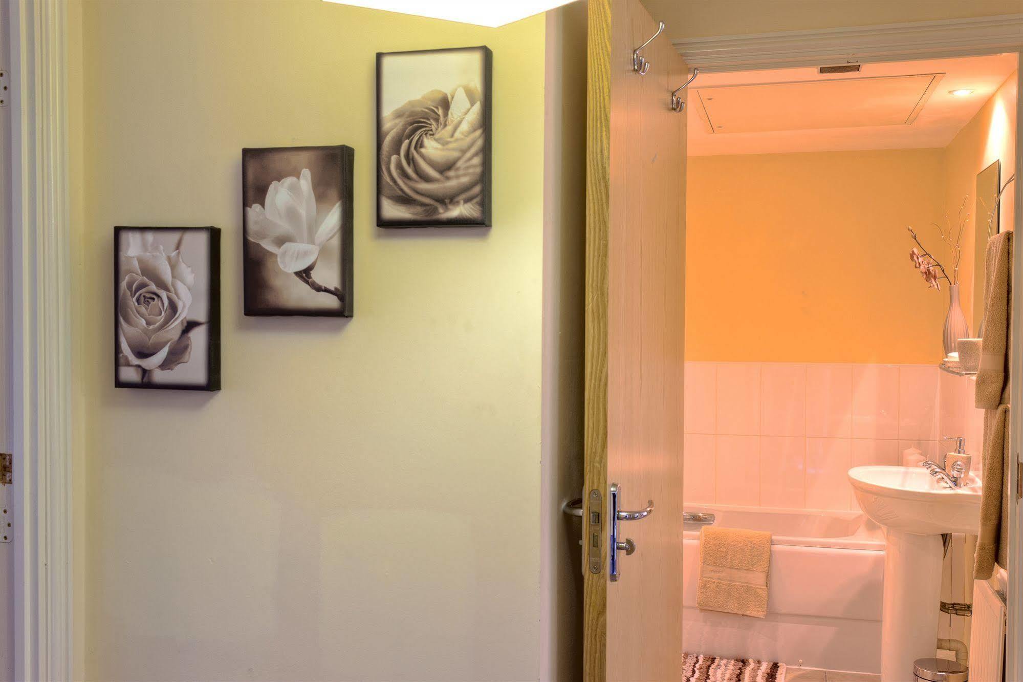 The Lindley Suite - Simple2Let Serviced Apartments Huddersfield Kültér fotó