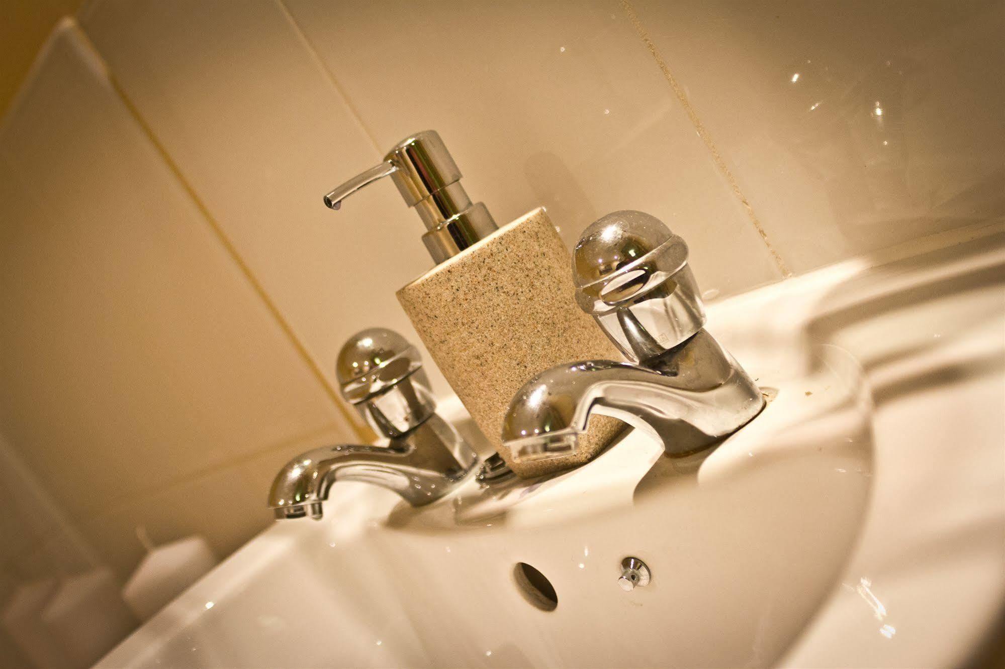 The Lindley Suite - Simple2Let Serviced Apartments Huddersfield Kültér fotó