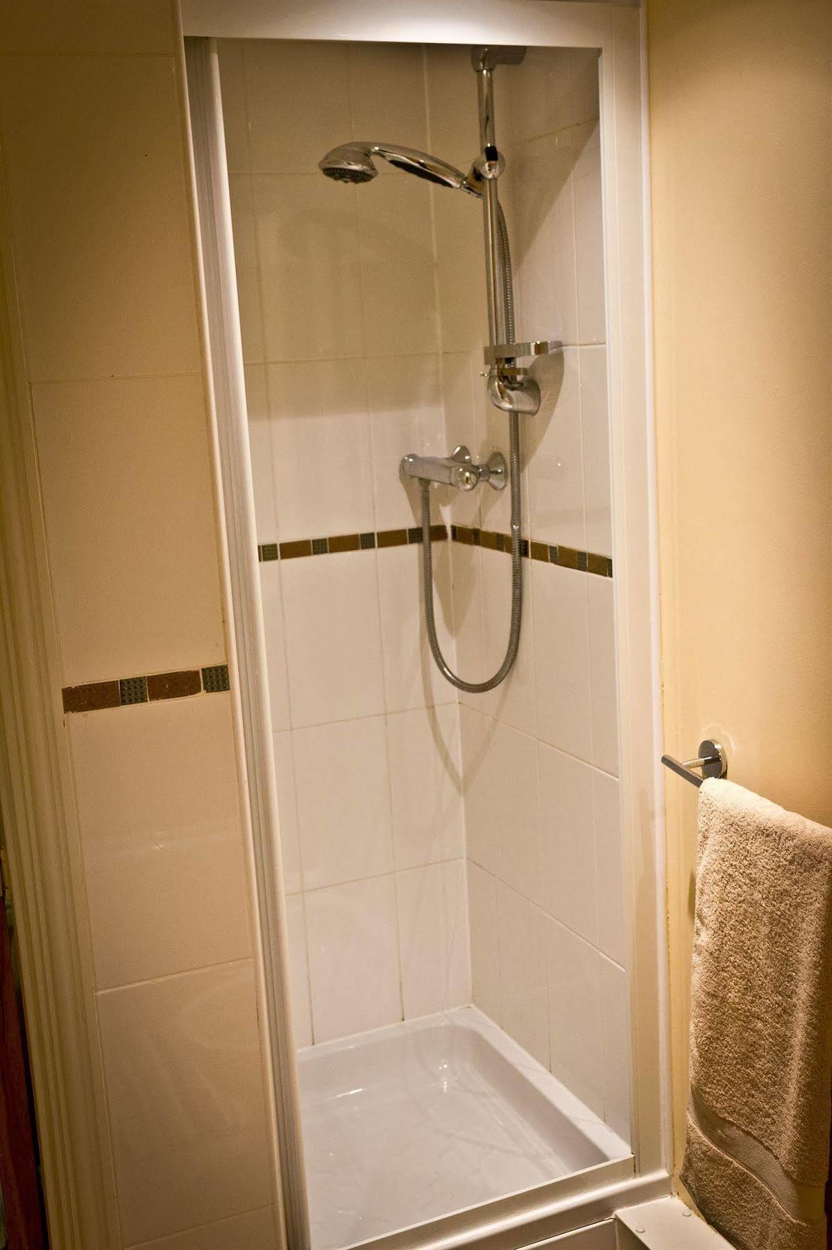 The Lindley Suite - Simple2Let Serviced Apartments Huddersfield Kültér fotó