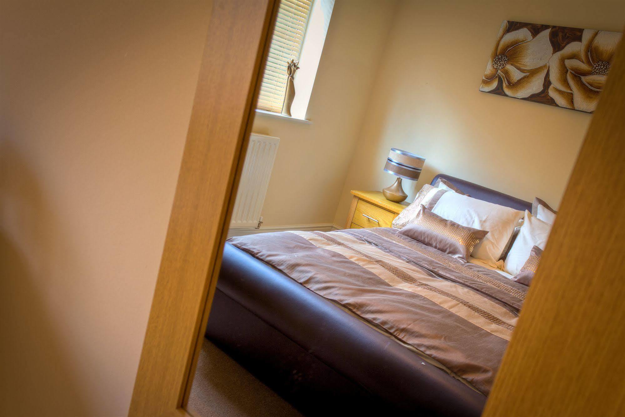 The Lindley Suite - Simple2Let Serviced Apartments Huddersfield Kültér fotó
