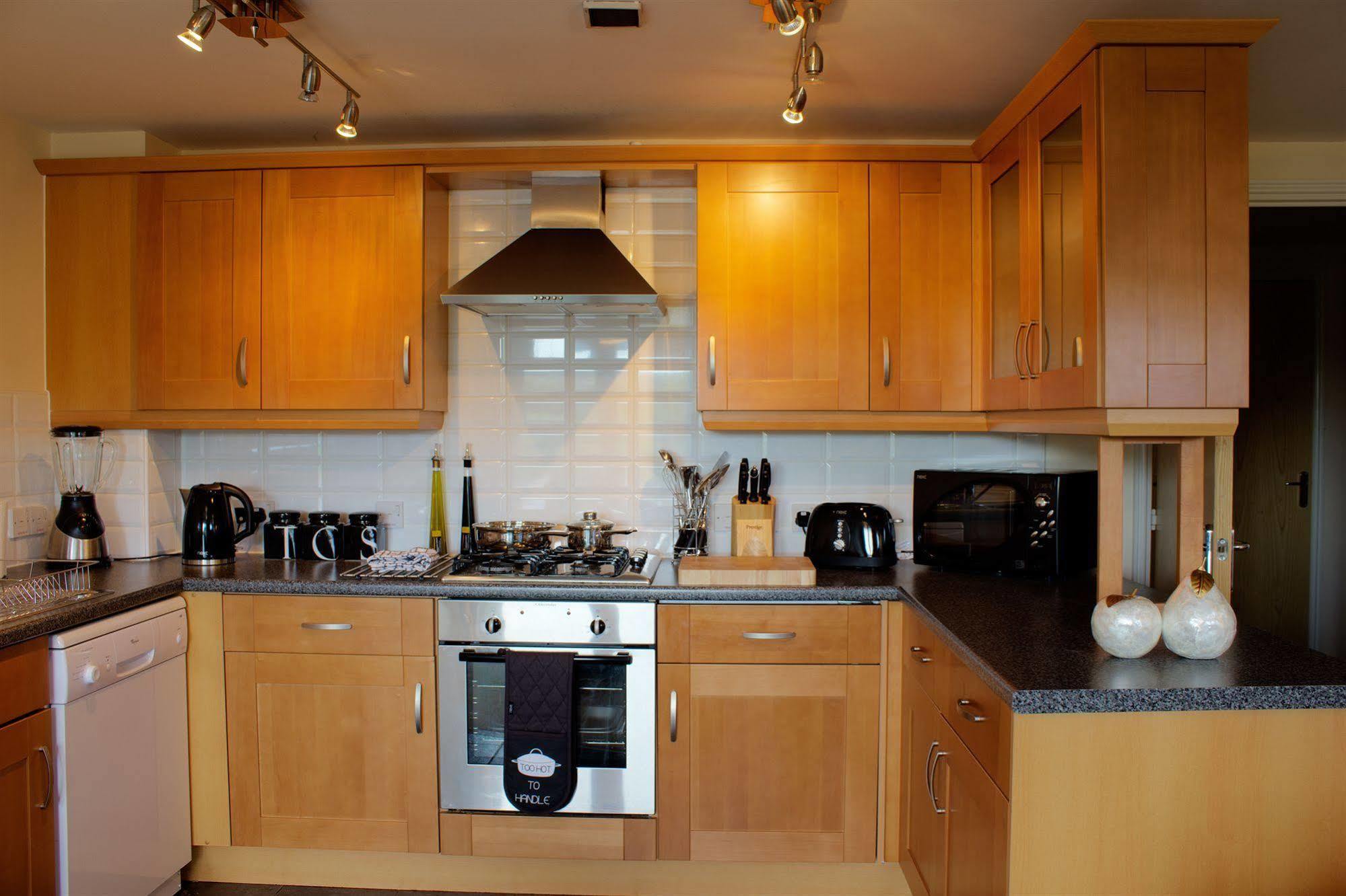 The Lindley Suite - Simple2Let Serviced Apartments Huddersfield Kültér fotó