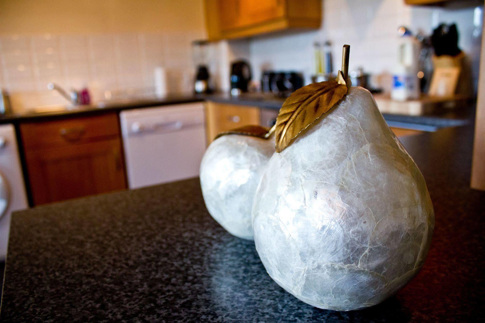 The Lindley Suite - Simple2Let Serviced Apartments Huddersfield Kültér fotó