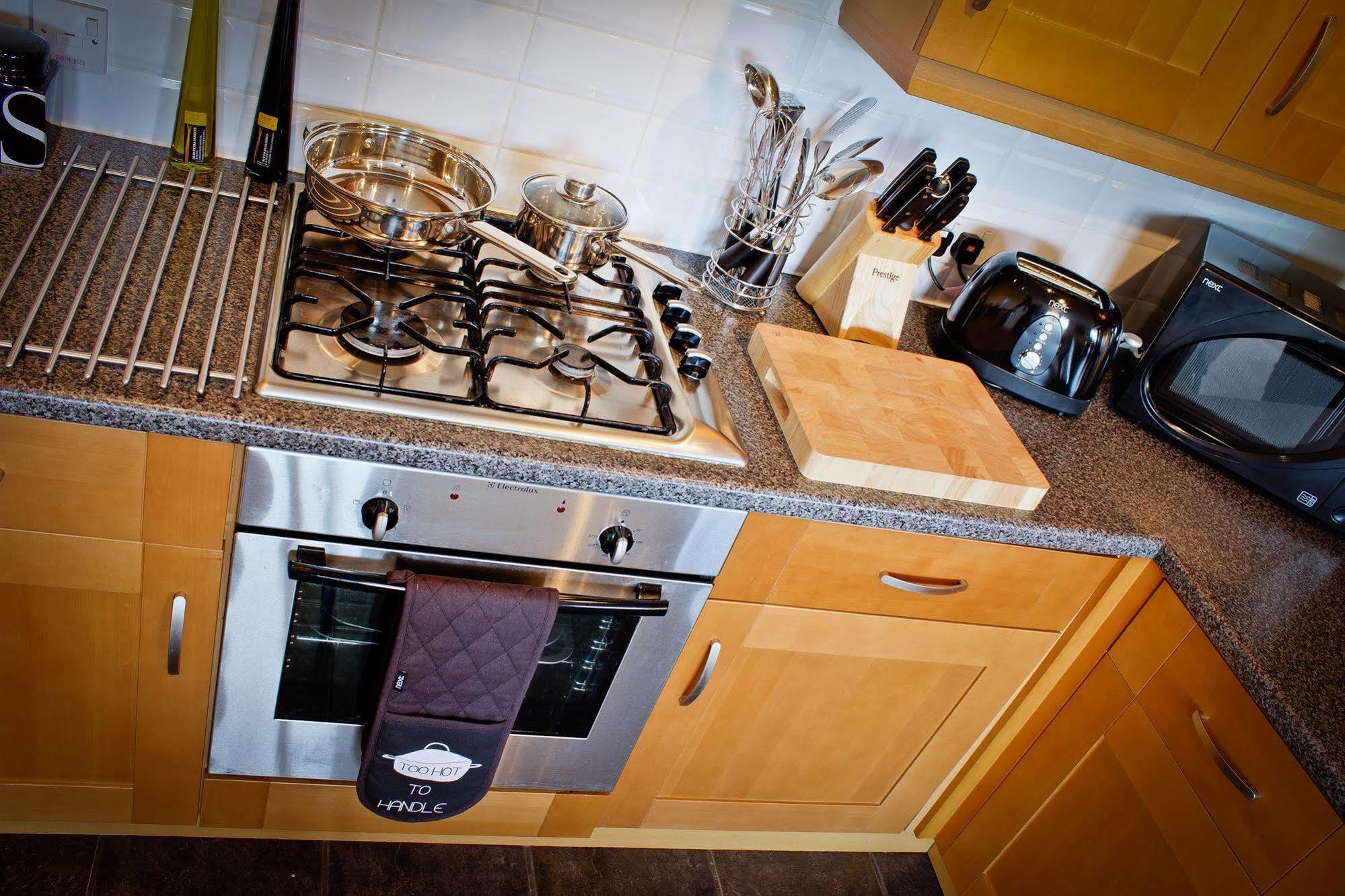 The Lindley Suite - Simple2Let Serviced Apartments Huddersfield Kültér fotó