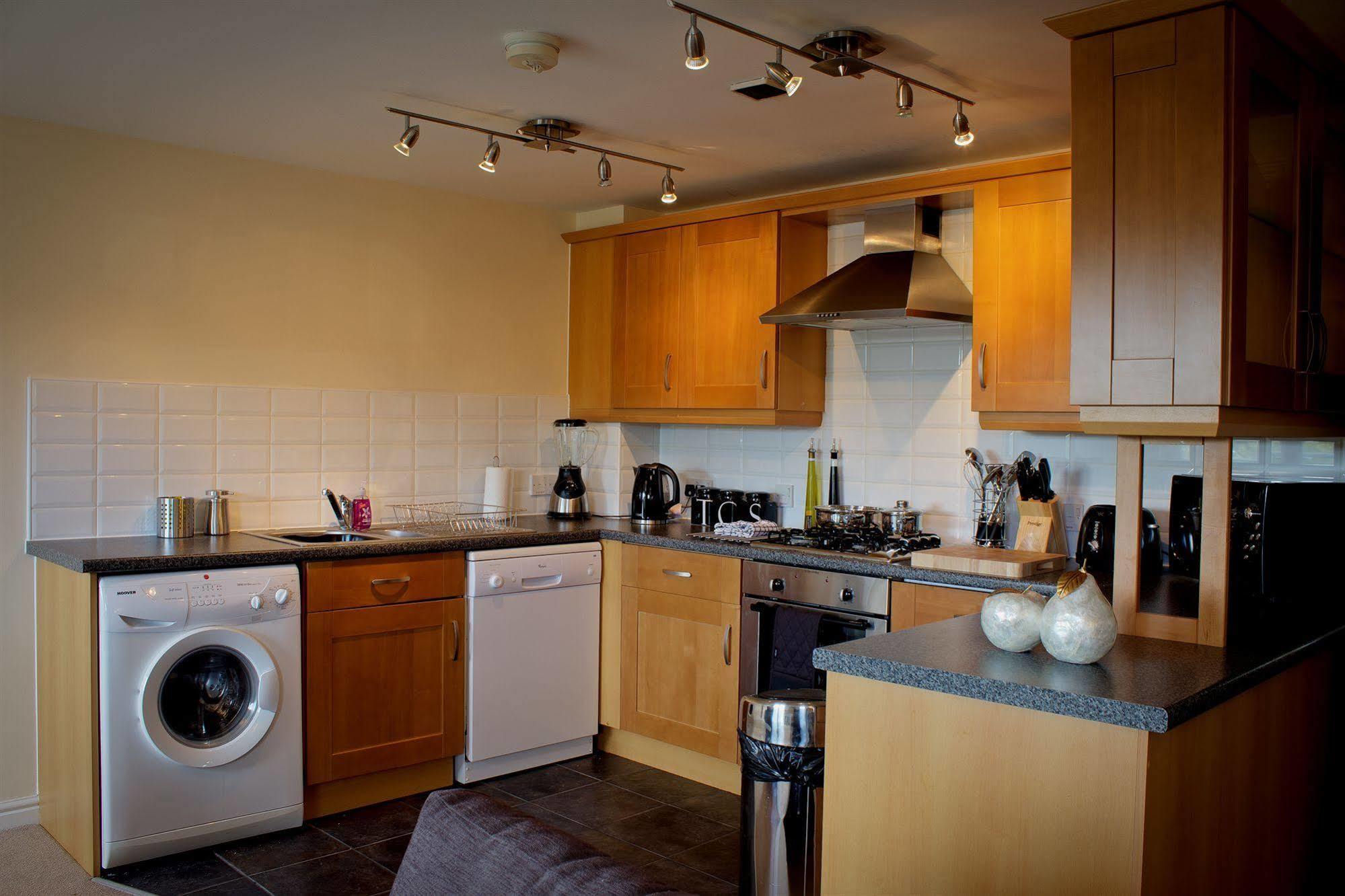 The Lindley Suite - Simple2Let Serviced Apartments Huddersfield Kültér fotó